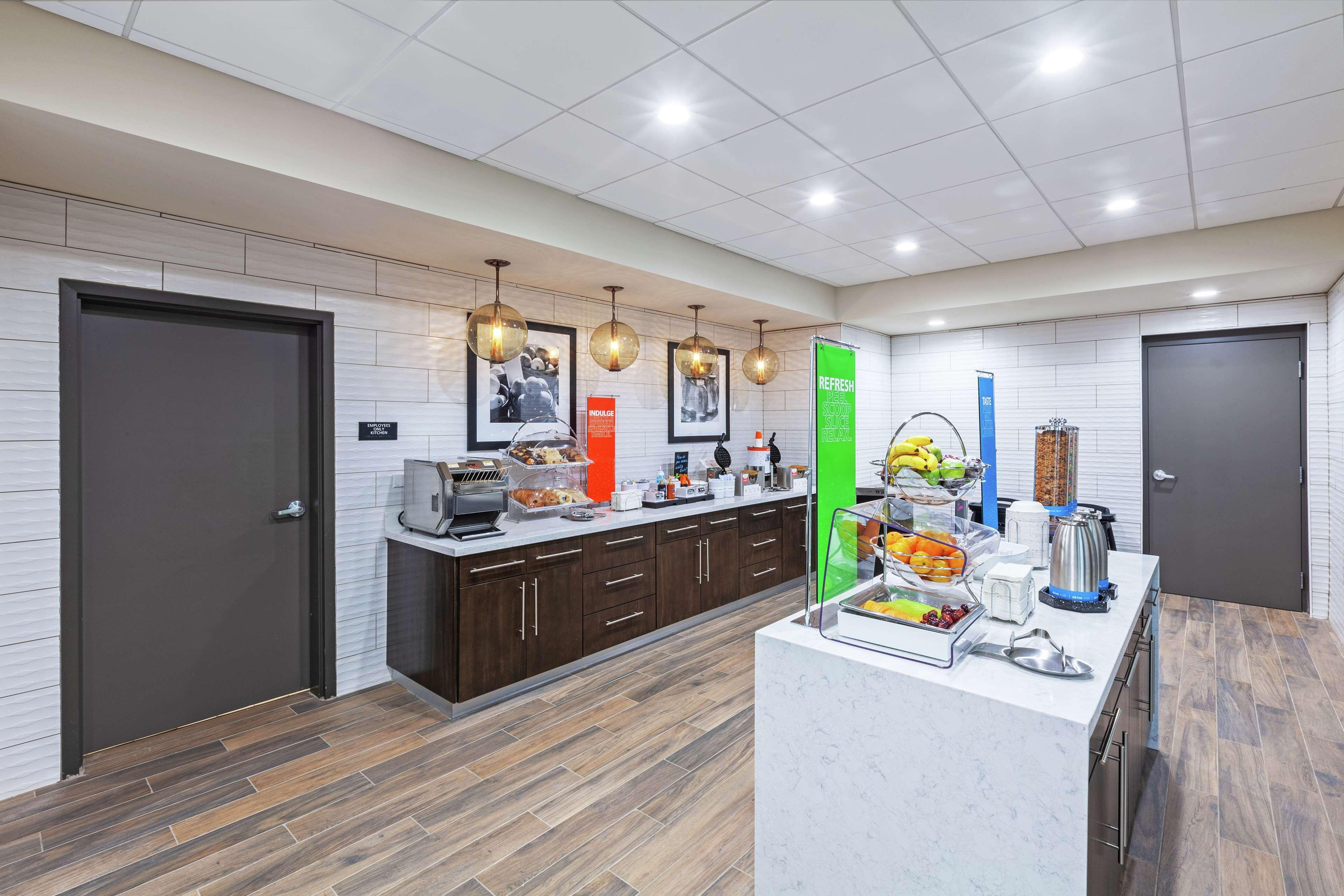 Hampton Inn Gardner エクステリア 写真