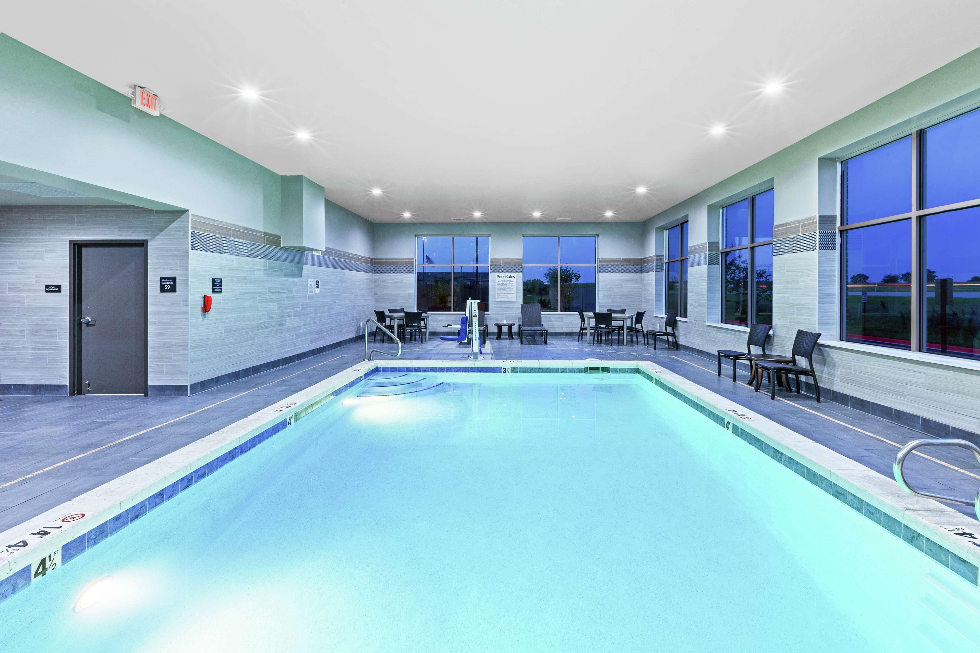 Hampton Inn Gardner エクステリア 写真